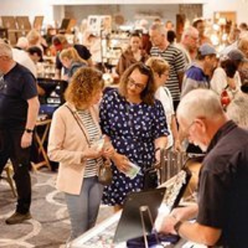 Brighton Racecourse Antiques and Vintage Fair Brighton Racecourse Brighton