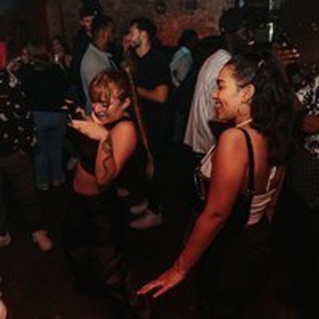 AFROSWING - Londons Biggest Mini Golf & Afrobeats Party Putshack London