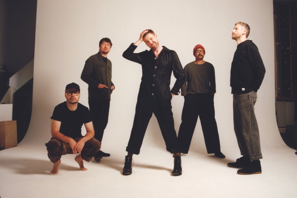 Kaiser Chiefs Live After Racing – the Premier Enclosure