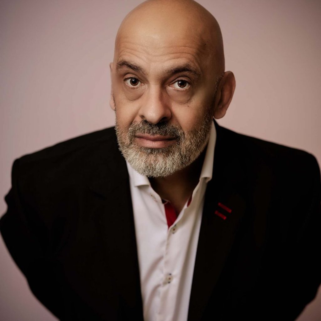 Mike Gunn headlines our comedy night Jesus Green Lido