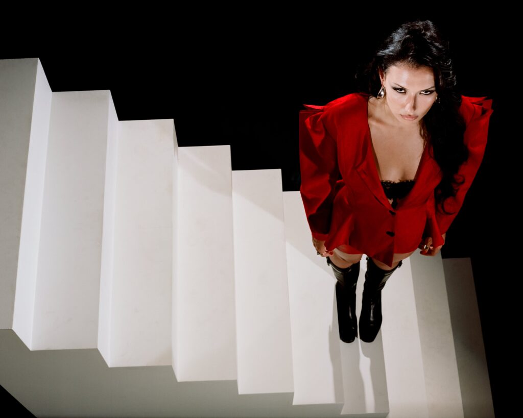 Nieve Ella – How Long Will It Take? | The Debut Album Tour