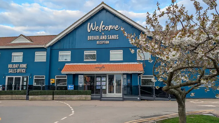 Broadland Sands Holiday Park – Park Holidays UK hotel