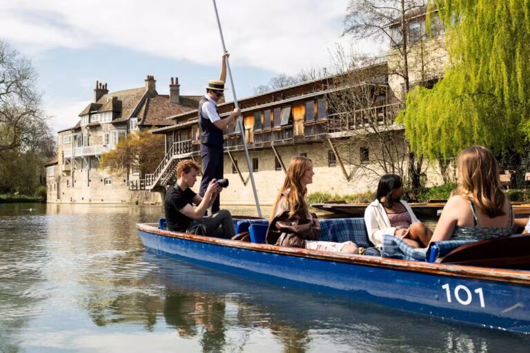 Cambridge University Punting Tour logo