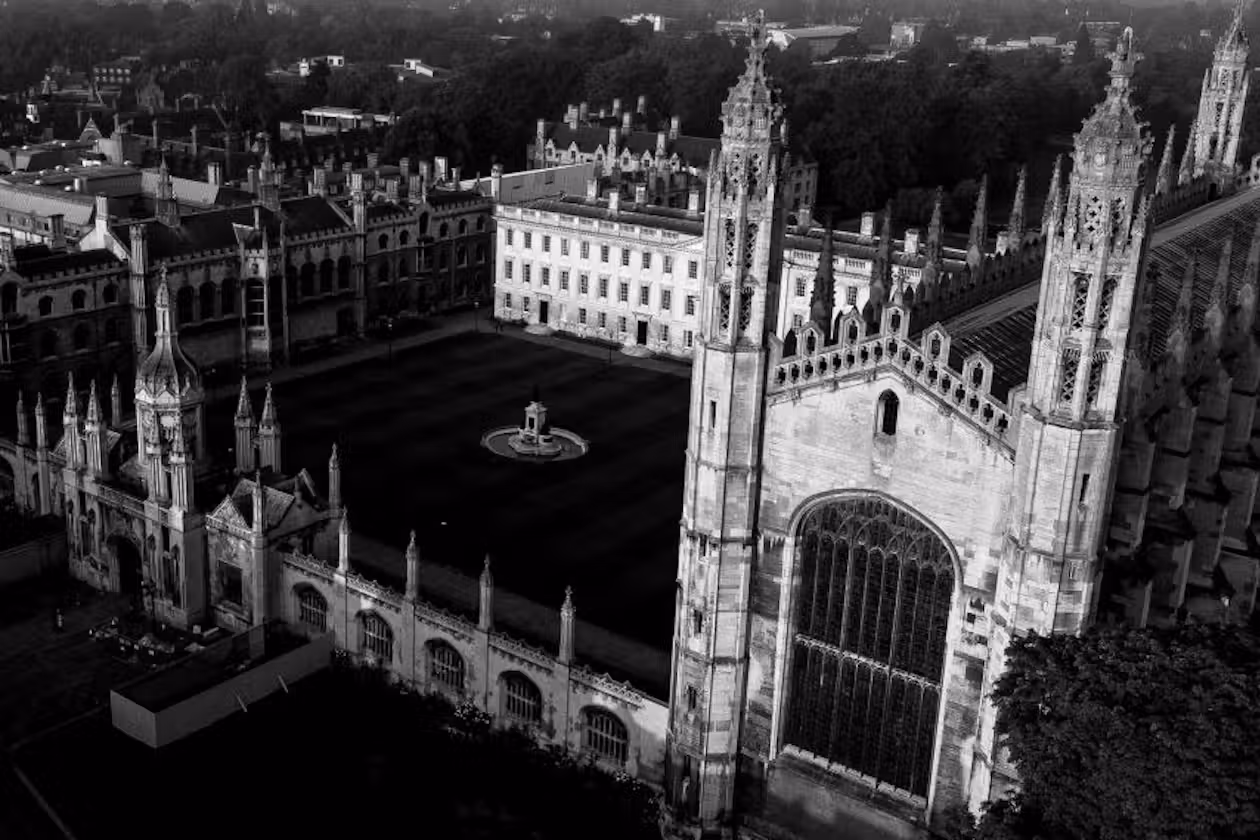 Cambridge University Ghost Tour Led by University Alumni