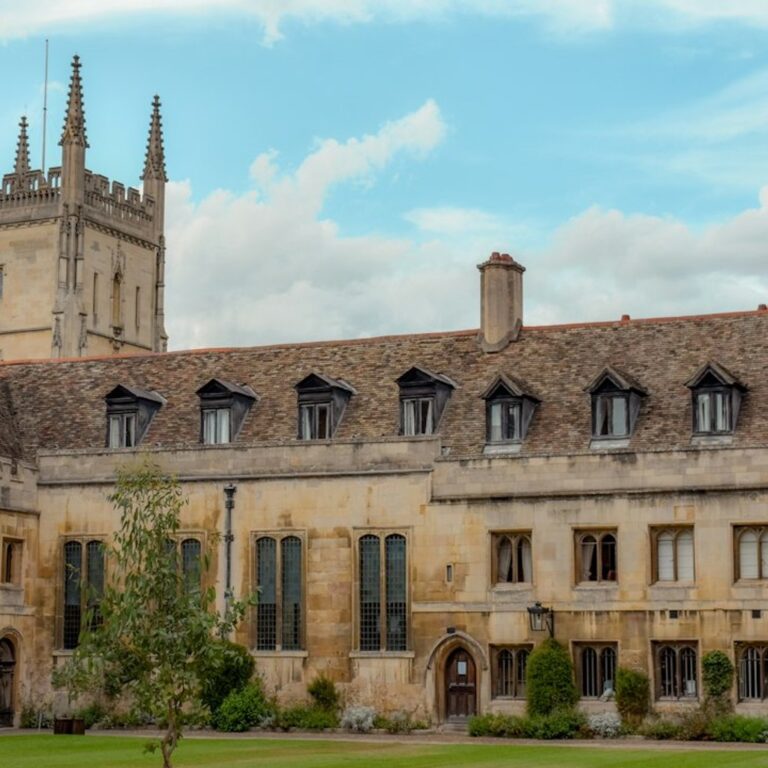 Cambridge Audio Tour: Castle Hill Legends